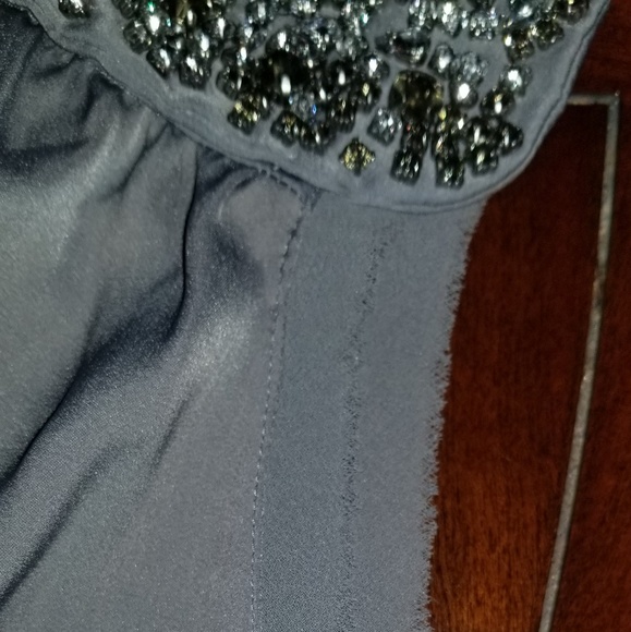 Banana republic gray and silver top - Picture 4 of 4